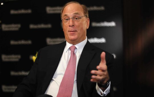 Former Crypto Sceptic Larry Fink Says BlackRock is Studying Digital Assets