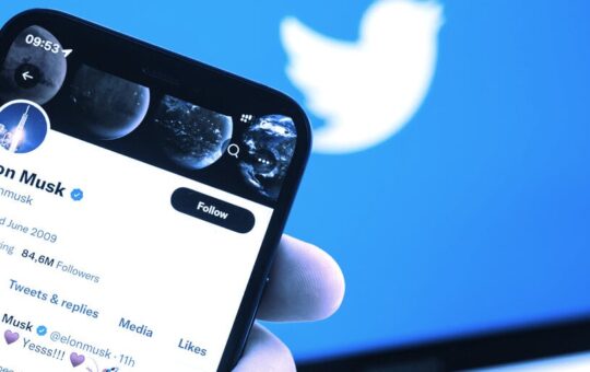 This Week on Crypto Twitter: Musk’s Polarizing Twitter Takeover