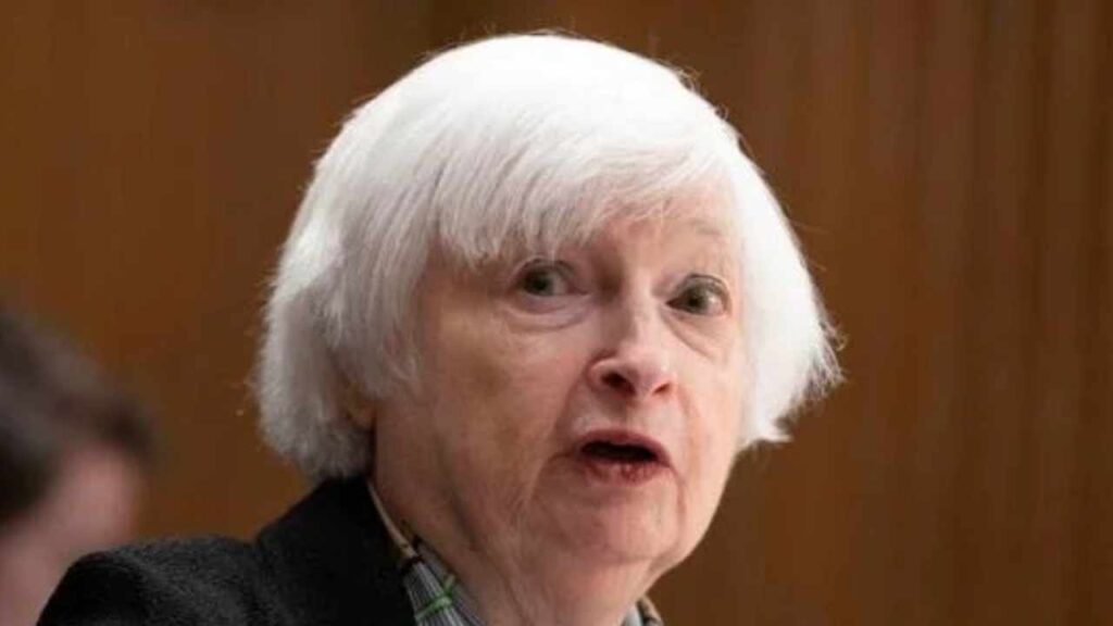 Yellen Says US Could Back All Deposits at Smaller Banks if Needed to Prevent Contagion