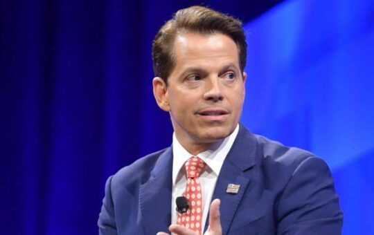 Bitcoin Will Hit $170,000 After The Halving: Anthony Scaramucci