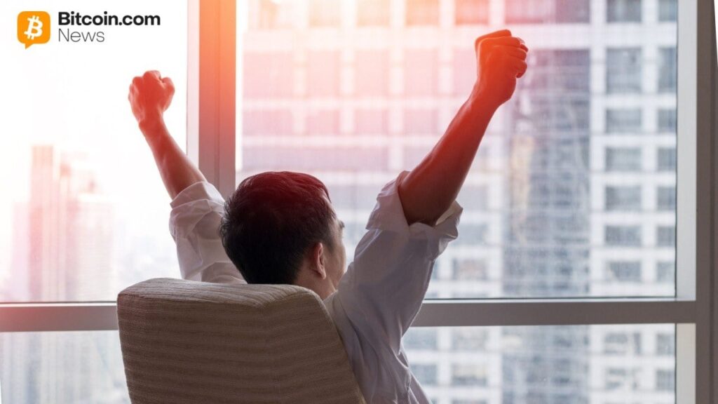 Ether ETFs Lead Weekly Gains as Bitcoin and Solana Stay Green